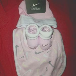 Nike bib booties and hat